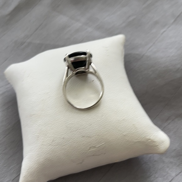 Ring - Picture 2 of 3